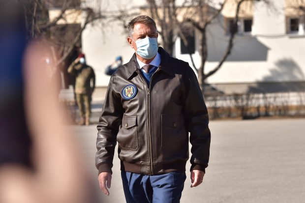 Iohannis a vorbit despre „un pachet robust de sancțiuni” împotriva Rusiei, în discuția cu Biden și aliații, despre criza din Ucraina