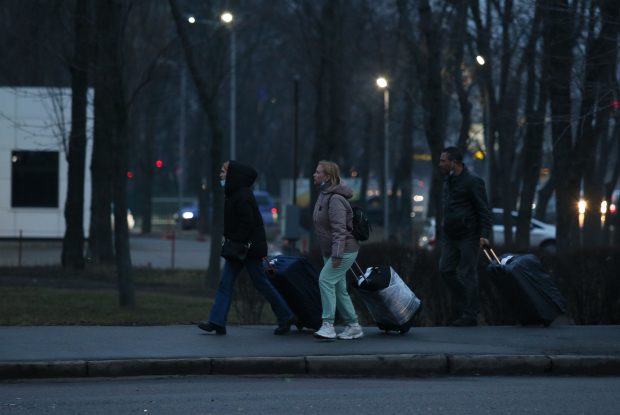 Restricții în Kiev: Cine e pe stradă după de la ora 17.00 la ora 8.00 e considerat inamic. De ce a fost luată măsura