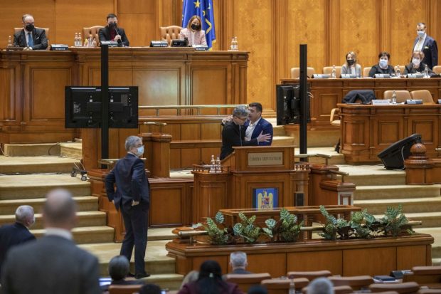 Virgil Popescu, prima reacție după ce a fost bruscat de George Simion: „Cred că s-a ajuns mult prea departe”
