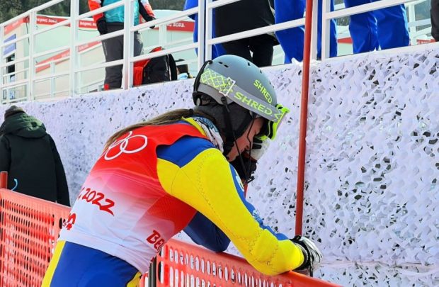 Maria Constantin, în lacrimi după ce a fost descalificată în proba de slalom, la Jocurile Olimpice de iarnă de la Beijing