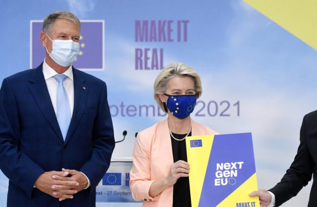 Klaus Iohannis a discutat cu Ursula von der Leyen despre sancţiunile pentru Rusia