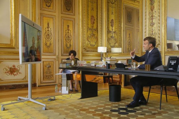 Emmanuel Macron merge săptămâna viitoare la Moscova, apoi la Kiev. Va discuta cu Putin și cu Zelenski despre criza ucraineană