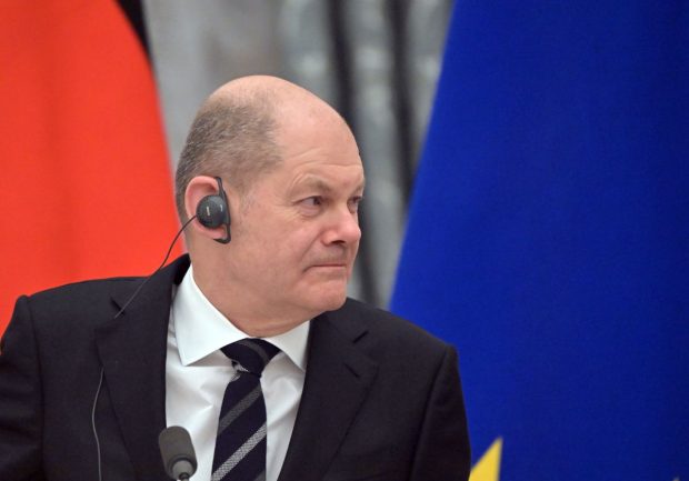 LIVETEXT | Germania oprește gazoductul Nord Stream 2, o lovitură pentru Rusia. The Guardian: Ungaria blochează unele sancțiuni UE