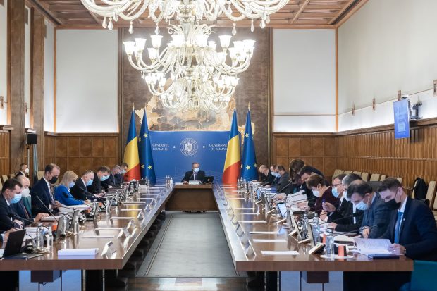 Ședință comună a guvernelor României și Republicii Moldova, la Chișinău. Ciucă se întâlnește cu Maia Sandu