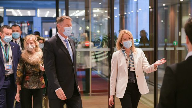Iohannis s-a întâlnit cu șefa Parlamentului European. Ce abordare a propus pentru detensionarea crizei din Ucraina