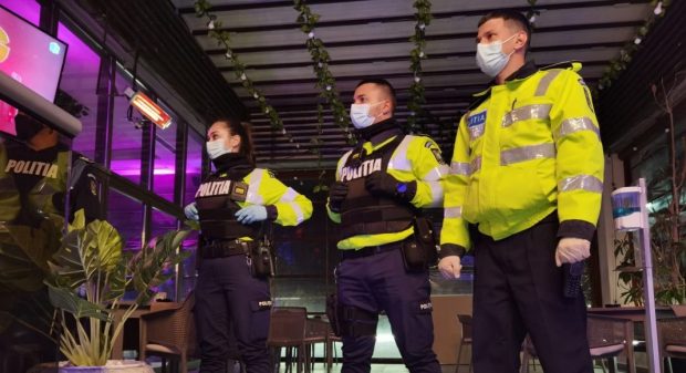 Petrecere cu sute de participanţi, de Valentine’s Day, oprită de poliţişti, în Prahova. Organizatorul a fost amendat