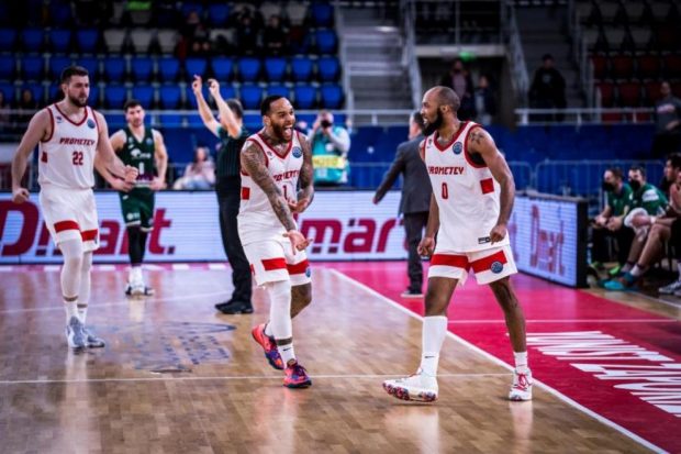Meciul de baschet dintre Prometei și U Cluj, din Liga Campionilor, mutat din Ucraina în Cehia