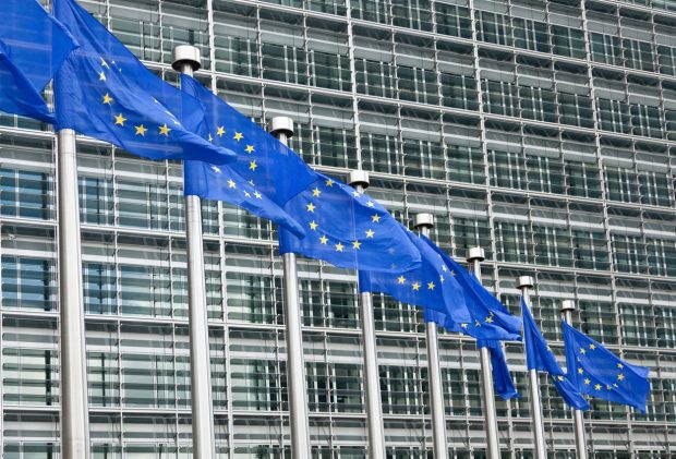 Parlamentul European va cere marți instituțiilor UE să acorde Ucrainei statut de țară candidată UE