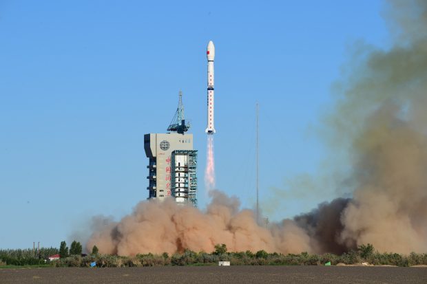 Racheta aflată pe traiectorie de a se prăbuși pe Lună, „construită de China”, nu de compania lui Elon Musk