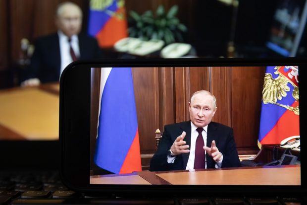 LIVETEXT | După ce a recunoscut independența republicilor Donețk și Luhansk, Vladimir Putin a dat ordin să fie trimise trupe în cele două teritorii, „pentru operațiuni de menținere a păcii”