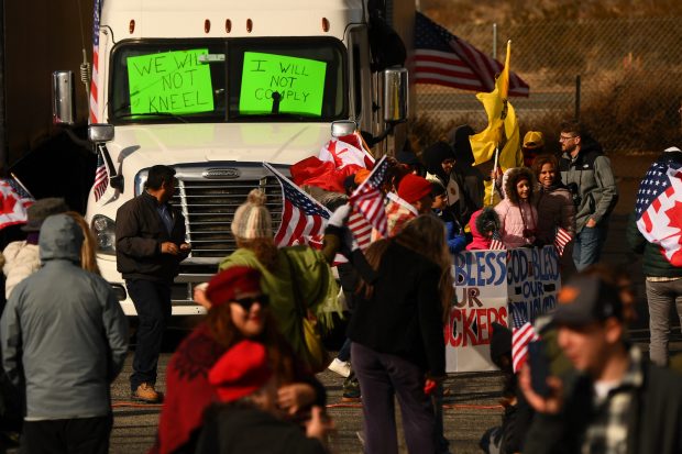 Inspirat de protestul camionagiilor din Canada, ”Convoiul poporului” se îndreaptă spre Washington: ”Ne-a ajuns”