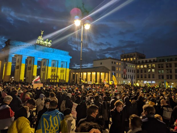 Corespondență din Berlin. Mii de oameni cer sancțiuni mai dure împotriva Rusiei: „Calculele financiare sunt puse mai presus de viețile omenești”