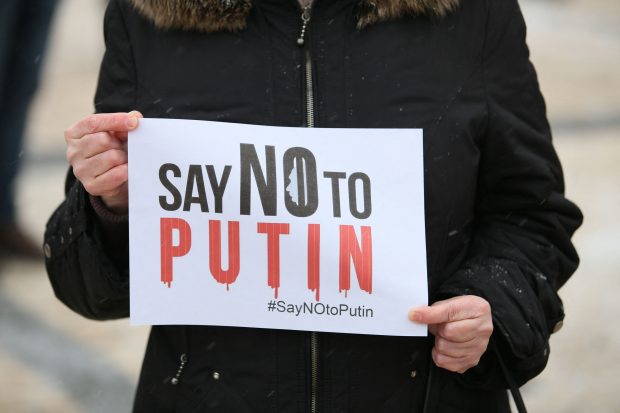 Războiul lui Putin contra Ucrainei îngroapă în România populismul despre slăbiciunea Occidentului „decadent” și „neo-marxist”