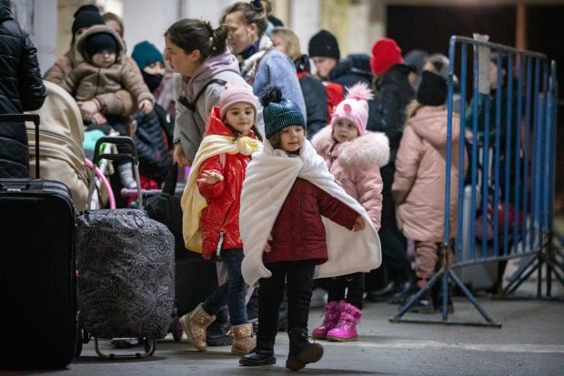 Guvern: 30.000 de copii ucraineni sunt pe teritoriul României