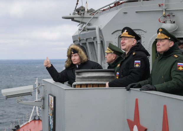 Avertisment Reuters: NATO a lăsat Marea Neagră expusă, în plin asalt al Rusiei asupra Ucrainei. România are forțe navale limitate