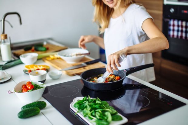 Studiu: schimbarea stilului de alimentație crește speranța de viață. Ce trebuie să mănânci ca să trăiești mai mult?