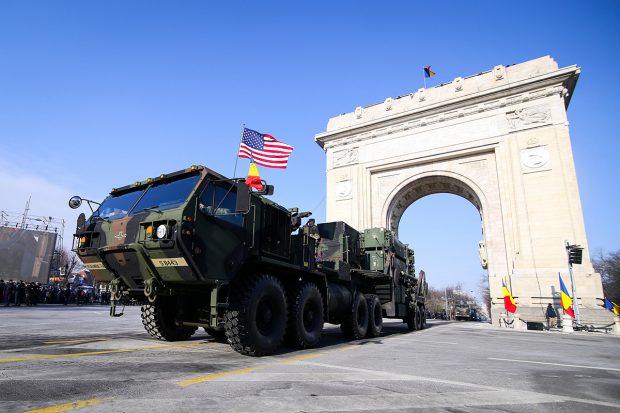 Nu este datoria noastră să sprijinim economia americană. Dar ce ne place s-o facem