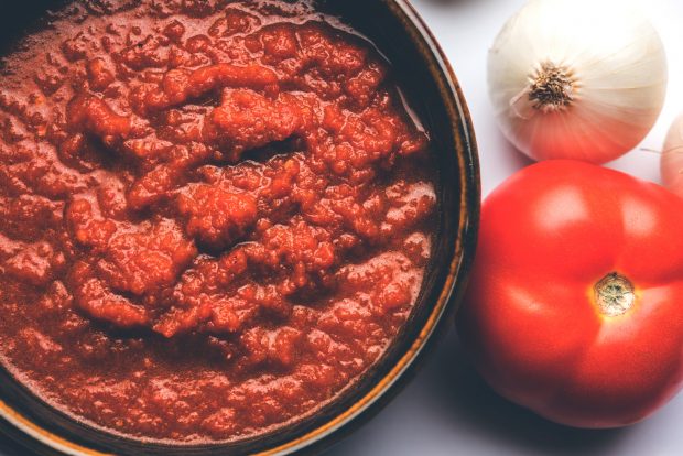 Sos de roșii. Cum să faci o bază de mâncare delicioasă