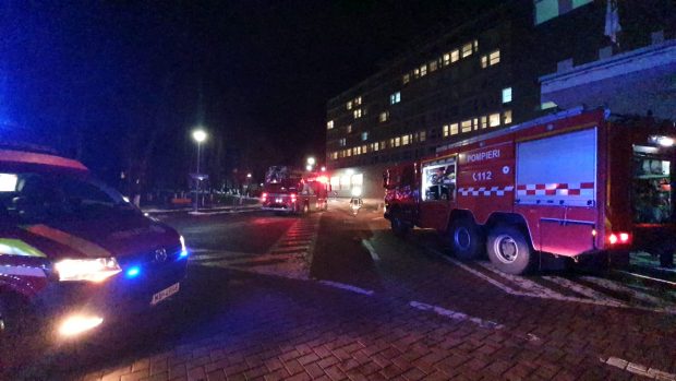 Incendiu la Spitalul Judeţean Suceava, unda a fost activat Planul Roşu de intervenţie. Peste 300 de pacienți, evacuați