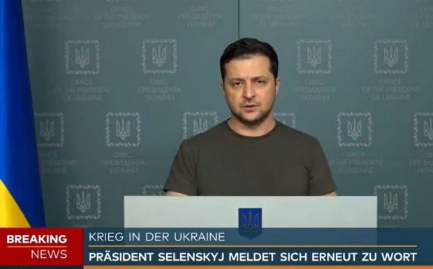 VIDEO | Translatoarea în germană a izbucnit în plâns în timp ce traducea discursul lui Volodimir Zelenski