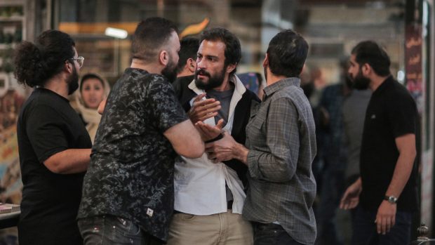 „Un erou”, filmul lui Asghar Farhadi, distins cu Marele Premiu la Cannes, ajunge în cinema din 25 februarie