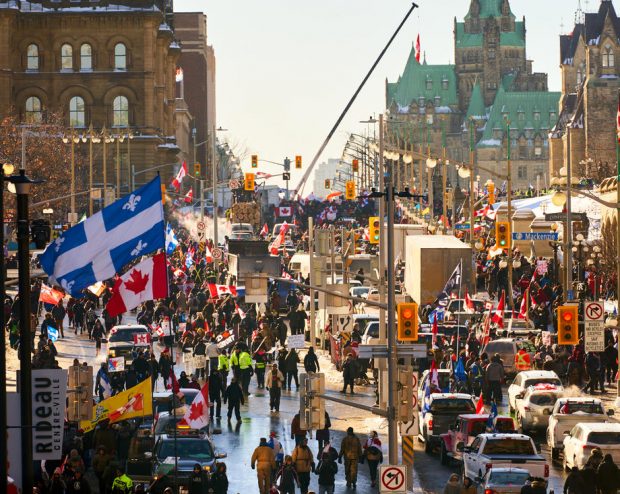 Capitala Canadei intră în „stare de urgență” din cauza protestelor camionagiilor antivaccinare