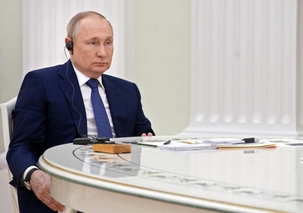 Putin și-a anunțat revendicările pentru încetarea invaziei din Ucraina, într-o discuție cu Macron