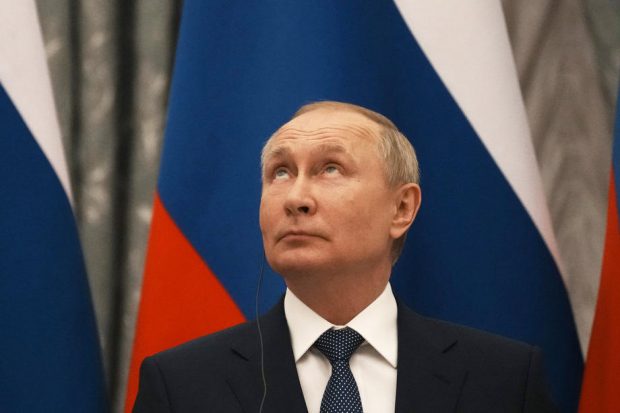 „Fie că îți place sau nu, îndură, frumusețea mea”. Explicațiile Kremlinului pentru remarca lui Putin care a provocat indignare