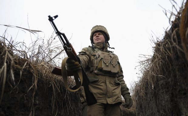 Armata ucraineană și forțele pro-ruse se acuză de bombardamente, pentru a doua zi consecutivă