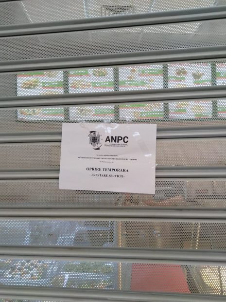 Magazinul Cora din Sun Plaza a fost închis temporar de ANPC, după ce inspectorii au găsit mai multe nereguli