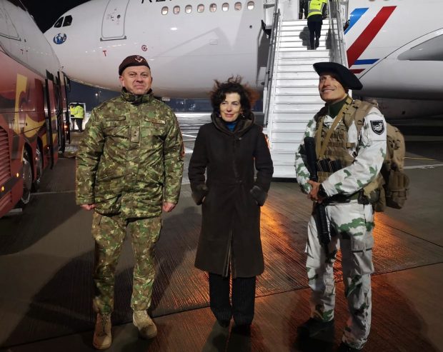 Peste 200 de militari francezi au ajuns în România. Ambasadoarea Laurence Auer: „Este o forţă care va rămâne cu titlu permanent”