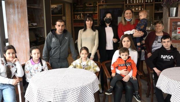 Fosta handbalistă Irina Șuțka a sărit în ajutorul refugiaților care au ajuns la Ploiești. „Nu e bine să spun că Putin trebuie ucis, dar vreau să plece din țara mea”