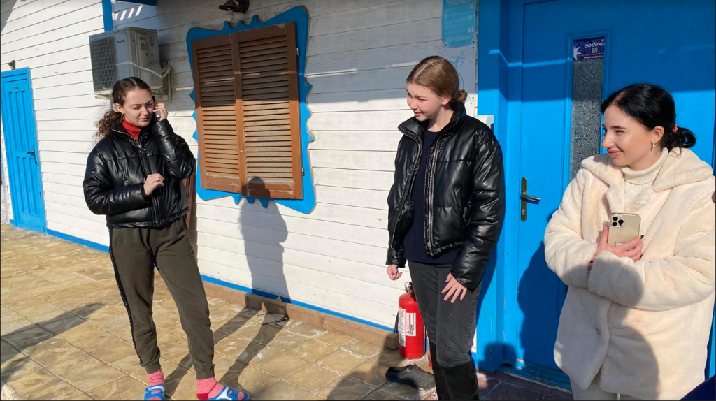 Cealaltă față a prestației statului român în fața valului de refugiați ucraineni: impecabil la frontieră, lamentabil în interior