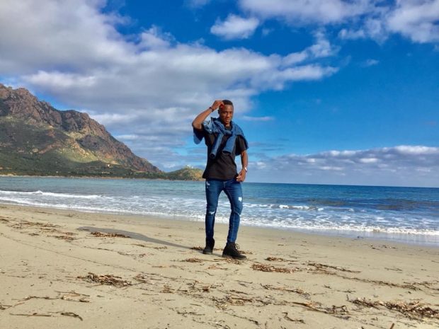 Înainte și după Christ. Kouadio, fundașul de la Poli Iași, a fugit de războiul civil din Coasta de Fildeș: „Am ajuns cu o barcă de refugiați în Sardinia”