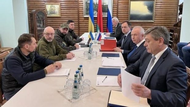 „Sunt progrese semnificative”. Când e programată a pata rundă de negocieri dintre ucraineni și ruși și care sunt acordurile la care se lucrează