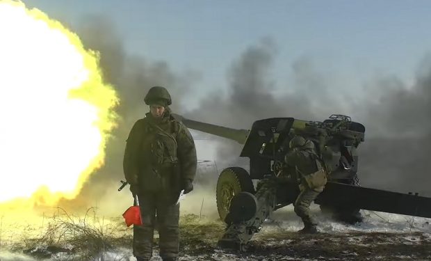 Un artilerist rus dezertor, despre cum și-a dat seama că bombardează Ucraina, nu face exerciții: „Au început să vină obuze spre noi”