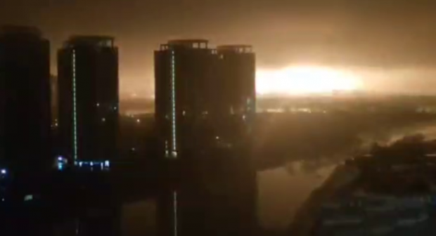 Noi bombardamente la Kiev. Explozii lângă o stație de metrou. 15.000 de oameni se adăpostesc în subteran