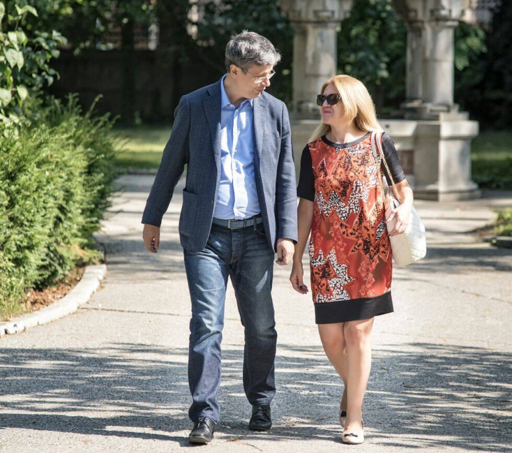 Cu cât s-au scumpit carburanții la benzinăriile administrate de soția ministrului energiei. Aliniere de prețuri la Petrom