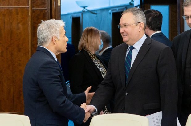 Premierul Ciucă, discuție cu ministrul israelian de externe: Mai mult ca oricând, cetățenii trebuie protejați de efectele agresiunii din Ucraina