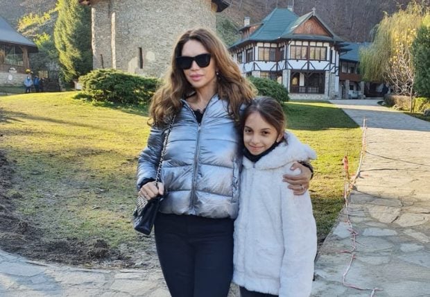 Fiica Cristinei Spătar și-a făcut mama mândră. Aida, în vârstă de 10 ani, pas important pentru cariera sa: „E model cu diplomă”