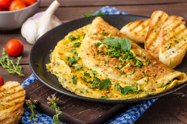 Cum faci omletă pufoasă. Trucul cu bicarbonatul de sodiu de care puțini știu