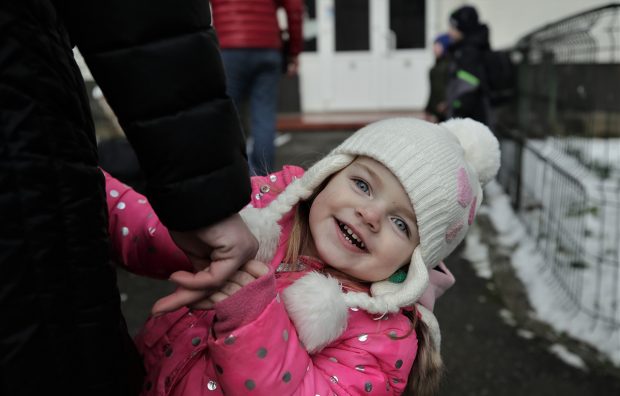 REPORTAJ. Drumul unei familii cu 4 copii din Ucraina spre Chicago trece prin generozitatea oamenilor din cartierul Vitan