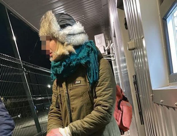 Un bărbat din Kiev a vrut să părăsească Ucraina deghizându-se în femeie. A fost prins înainte de Vama Siret