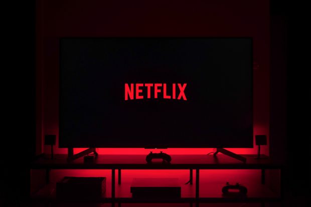 Netflix dă în judecată creatoarele unui musical neoficial cu tematica serialului „Bridgerton”