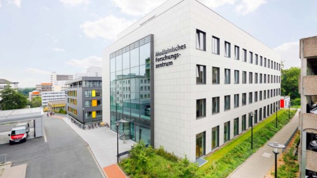 Bursa șpăgilor la o universitate de top din Germania. Cât costa un examen trecut din pix sau o mărire de notă
