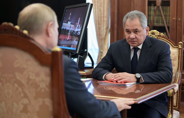 Doi oameni aflați la vârful puterii în Rusia lipsesc din spațiul public de 12 zile. Ce spun jurnaliștii de investigație ruși despre absența lui Serghei Șoigu