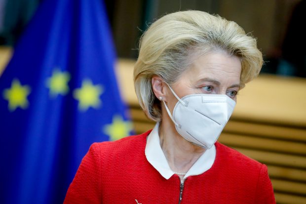 Uniunea Europeană a aprobat marţi un nou pachet de sancțiuni împotriva Rusiei. UE blochează importurile de oțel și fier din Rusia