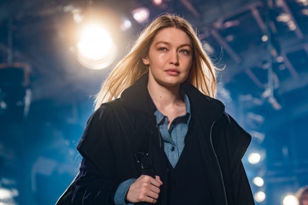 Gigi Hadid își va dona câștigurile de la Fashion week pentru a sprijini Ucraina. ”La final, nevinovații plătesc pentru război”