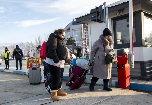 Primăria din Mariupol spune că trupele ruse nu respectă acordul de încetare a focului pentru evacuarea civililor