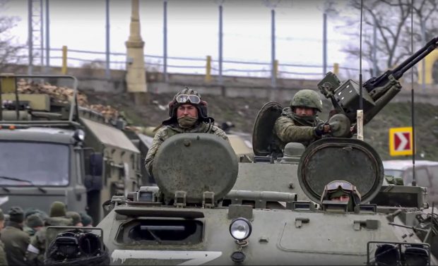 „Ni s-a dat ordin să-i împușcăm pe toți, civili, copii! Suntem înconjurați aici!” – soldat rus, interceptat de forțele speciale ucrainene